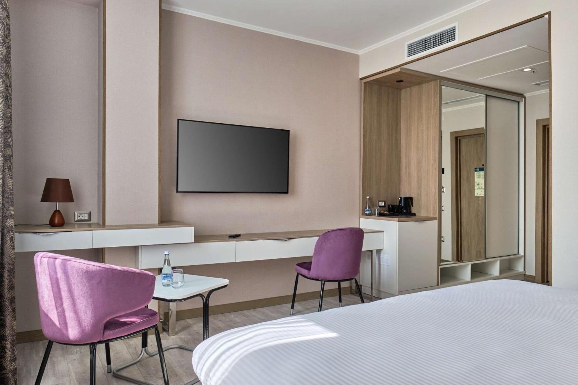 Panarams Tashkent Hotel, A Member Of Radisson Individuals Екстер'єр фото