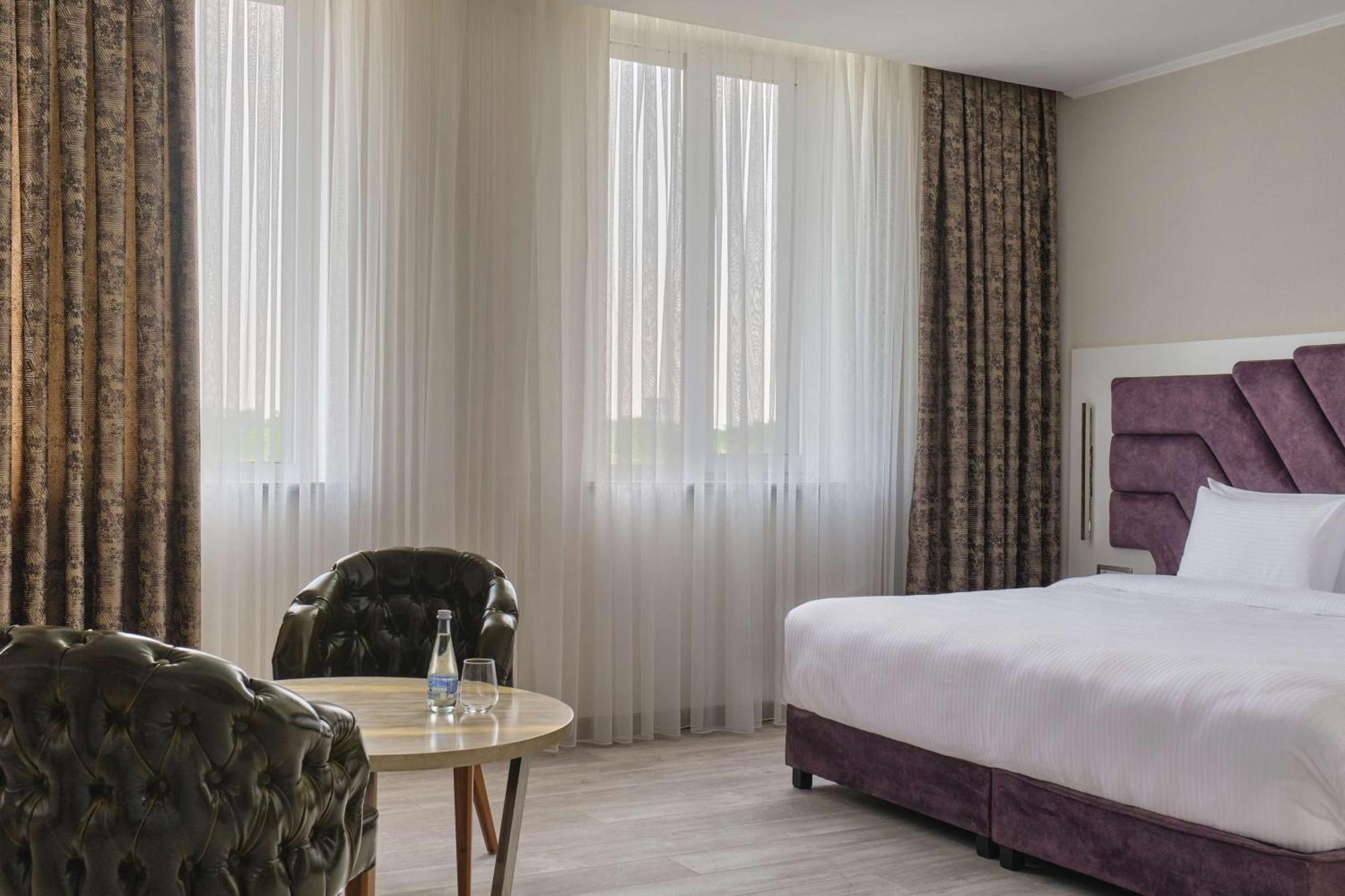 Panarams Tashkent Hotel, A Member Of Radisson Individuals Екстер'єр фото